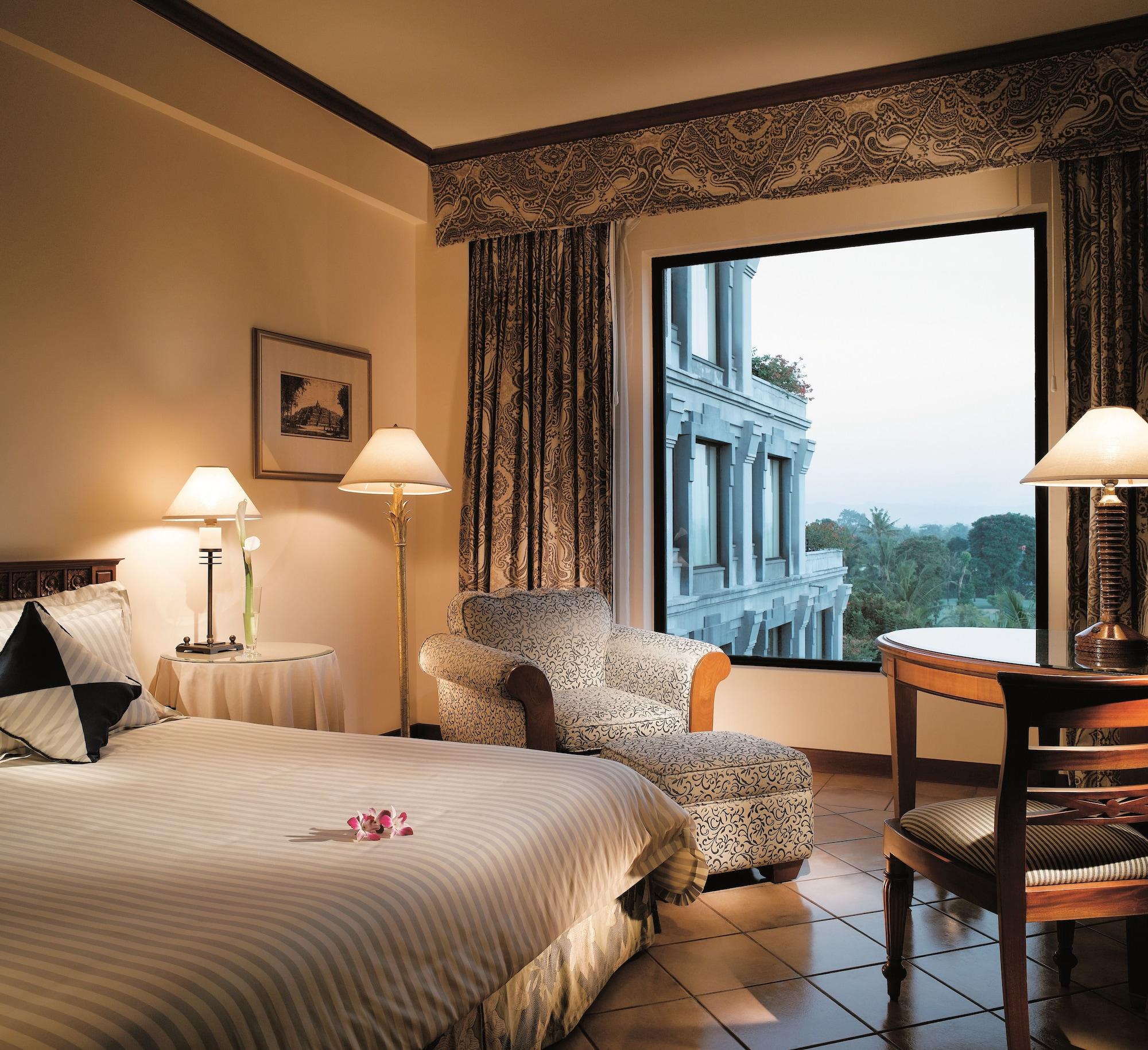 凯悦日惹酒店 斯勒曼 外观 照片 A room at the Taj Bengal