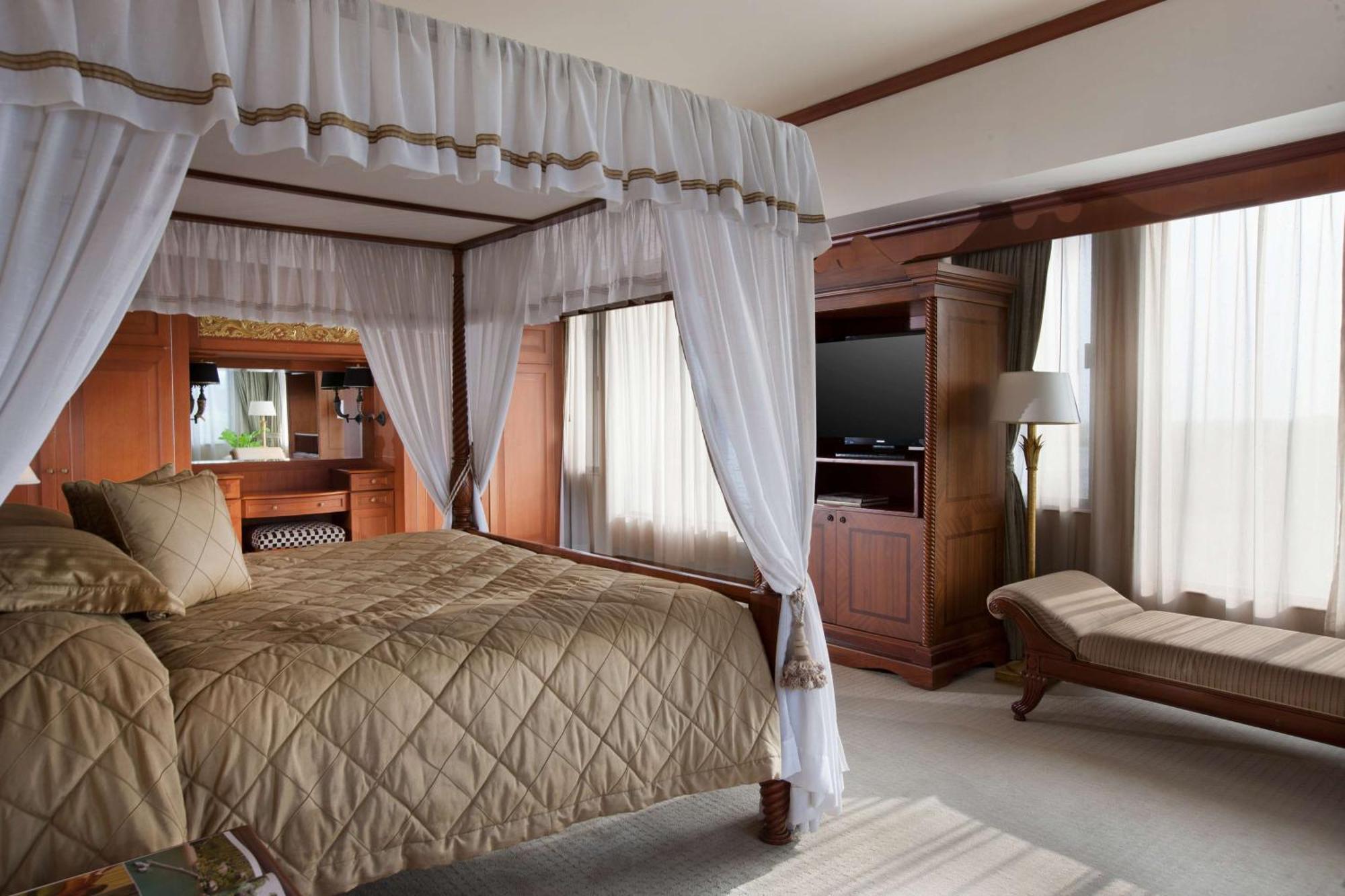 凯悦日惹酒店 斯勒曼 外观 照片 A bedroom at the hotel