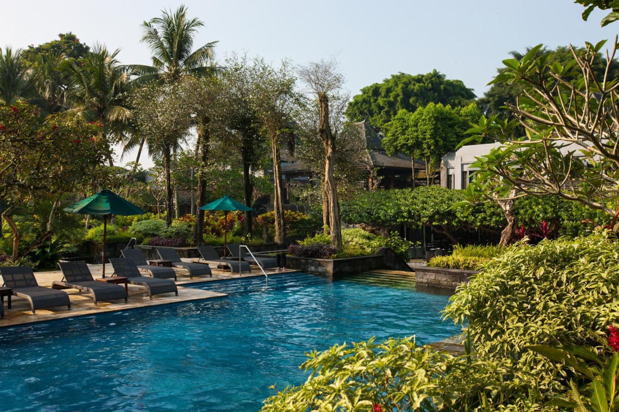 凯悦日惹酒店 斯勒曼 外观 照片 The swimming pool at the hotel